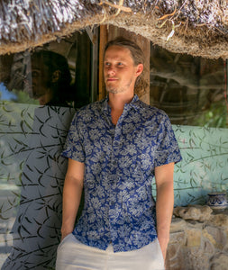 Do floral shirts look good on men?